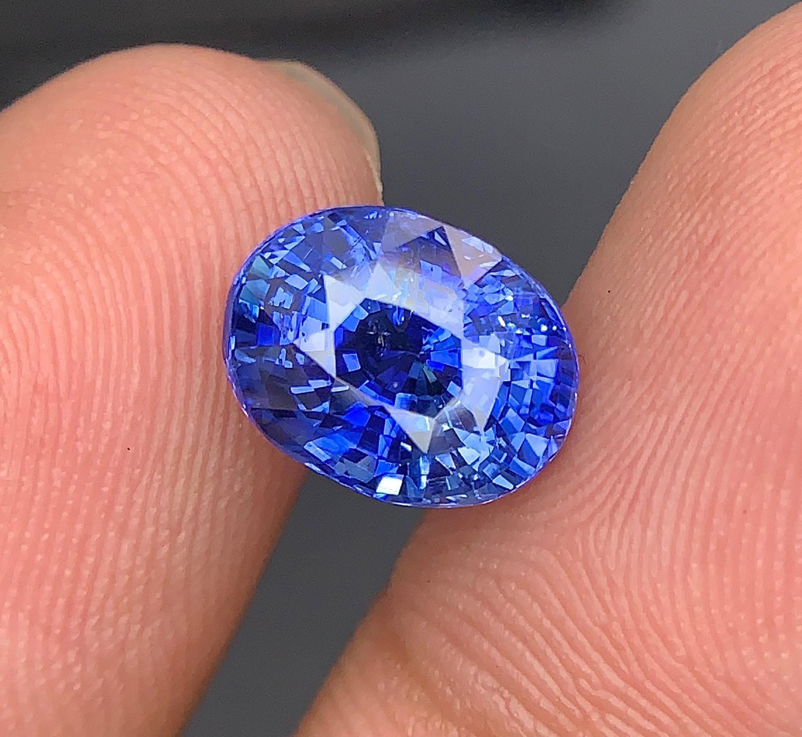 Natural Blue Sapphire: Faceted Oval Cut Gemstone For Jewelry 6.02 CTs - 7