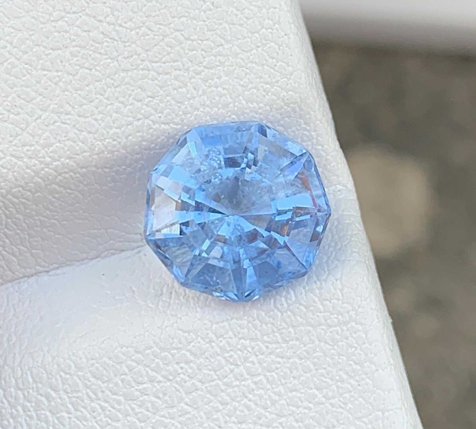 Santa Maria Aquamarine Gemstone: 3.73 CT Fancy Cut Beryl - 4