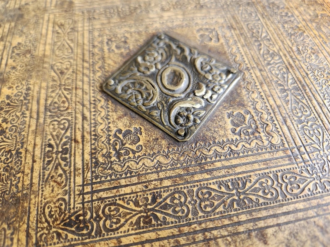 1770 BIBLE in GERMAN antique PIGSKIN FOLIO w/ BRASS FITTINGS illustrated w/ MAPS - 6