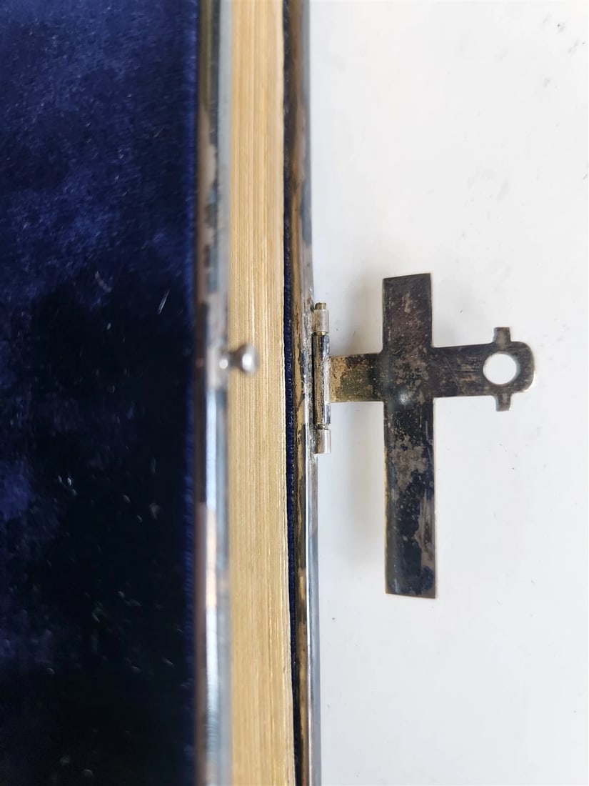 1880s PAROISSIEN ROMAIN antique BEAUTIFUL VELVET BINDING w/ SILVER CROSS CLASP - 16