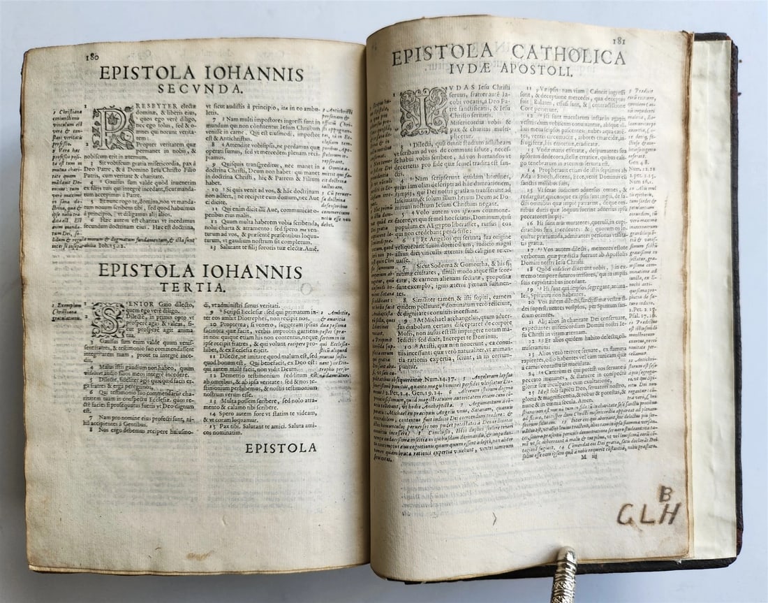 1580 BIBLE FIRST LATIN BIBLIA PRINTED in ENGLAND by Christopher Barker antique - 14