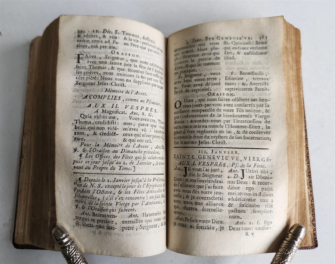 1753 BREVIARY in FRENCH & LATIN antique DECORATIVE MOROCCO BINDING - 7