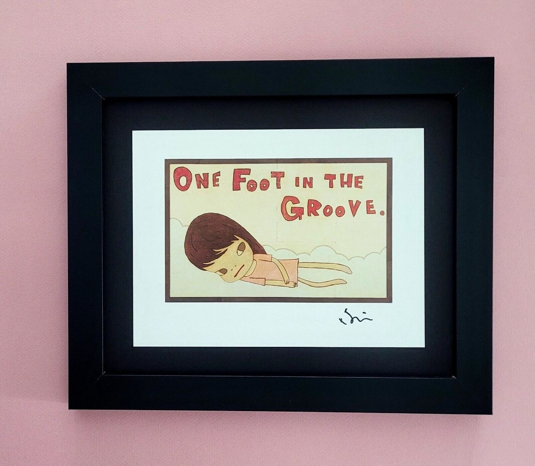 YOSHITOMO NARA | BEAUTIFUL PRINT FROM JAPAN | SIGNED MOUNTED AND FRAMED $: YOSHITOMO NARA FRAMED PRINT FROM TOKYO FACSIMILE SIGNED IN INK MOUNTED IN A BLACKBOARD 10 X 8 in FRAME COVERS AN AREA OF 11 X 9 in MOUNTED AND FRAMED EXCELLENT CONDITIONS Reserve: $120.00 Shipping:<