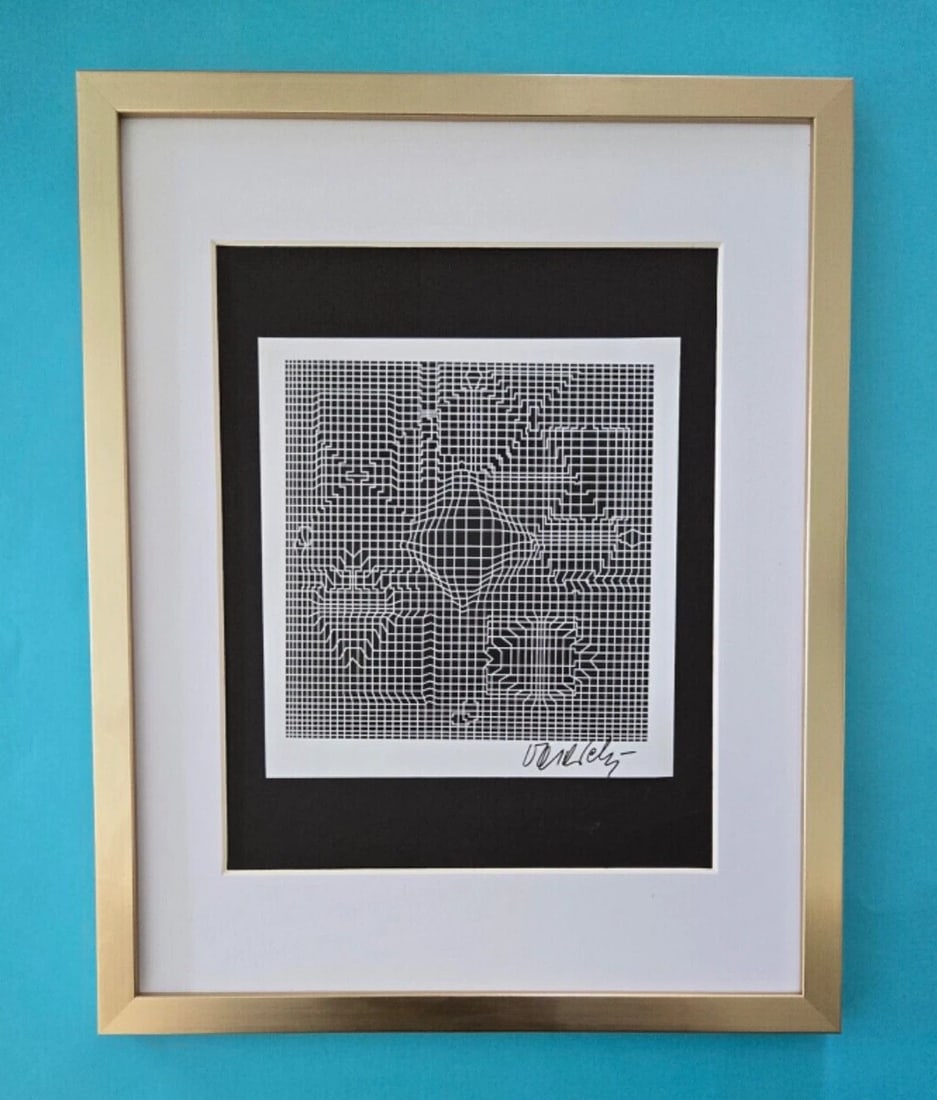 VICTOR VASARELY PRINT FROM 1970 + SIGNED GEOMETRIC ABSTRACT +NEW FRAME 14x11in!: We have for Sale this 1970's PRINT AFTER VICTOR VASARELY FACSIMILE SIGNED IN INK SIZE OF THE PRINT IS ABOUT: 6 X 6 in FRAME COVERS AN AREA OF 16 X 13 in PRINT IS MOUNTED OVER A BLACK BOARD AND