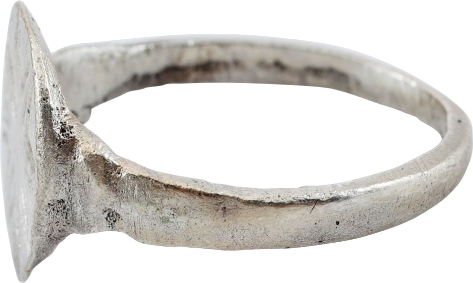 FINE MEDIEVAL RING, C.9TH-12TH CENTURY AD, SIZE 8 ½ - 3