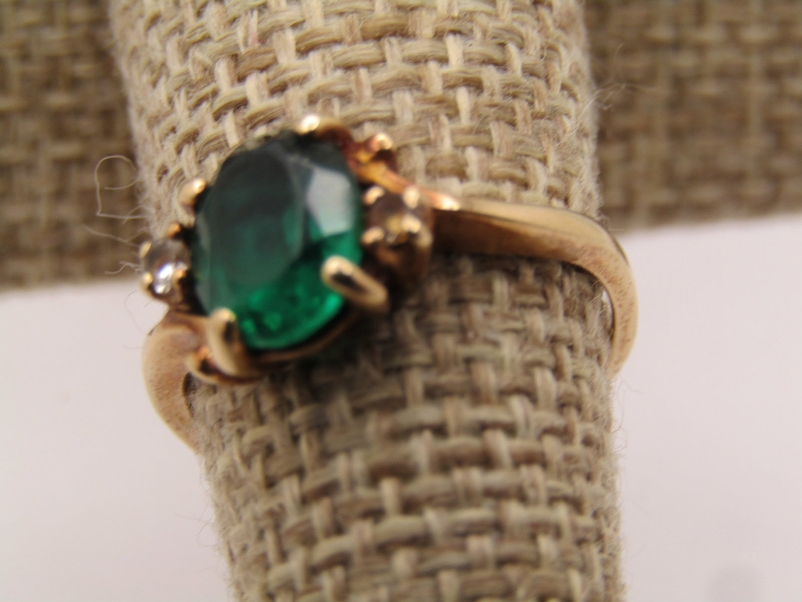 Vintage 10kt Simulated Emerald Ring, Sz. 7, White Topaz, 1950's-1960's, May Birthstone. - 3