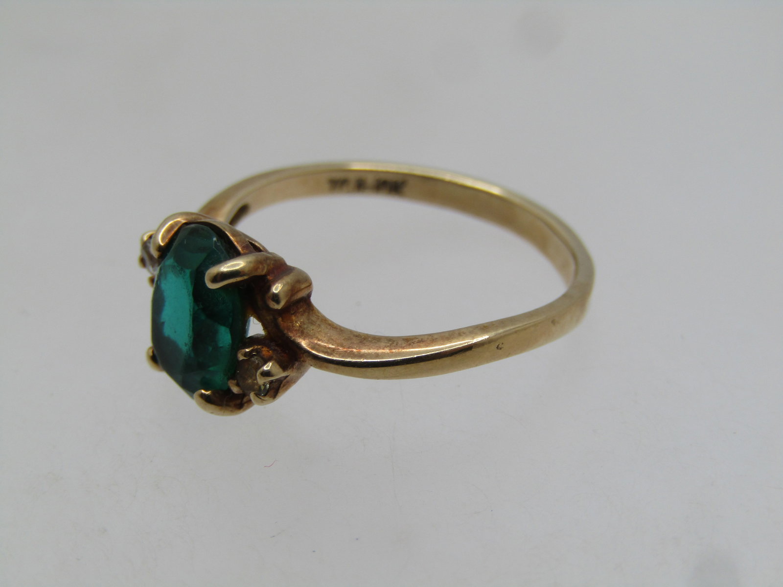 Vintage 10kt Simulated Emerald Ring, Sz. 7, White Topaz, 1950's-1960's, May Birthstone. - 5