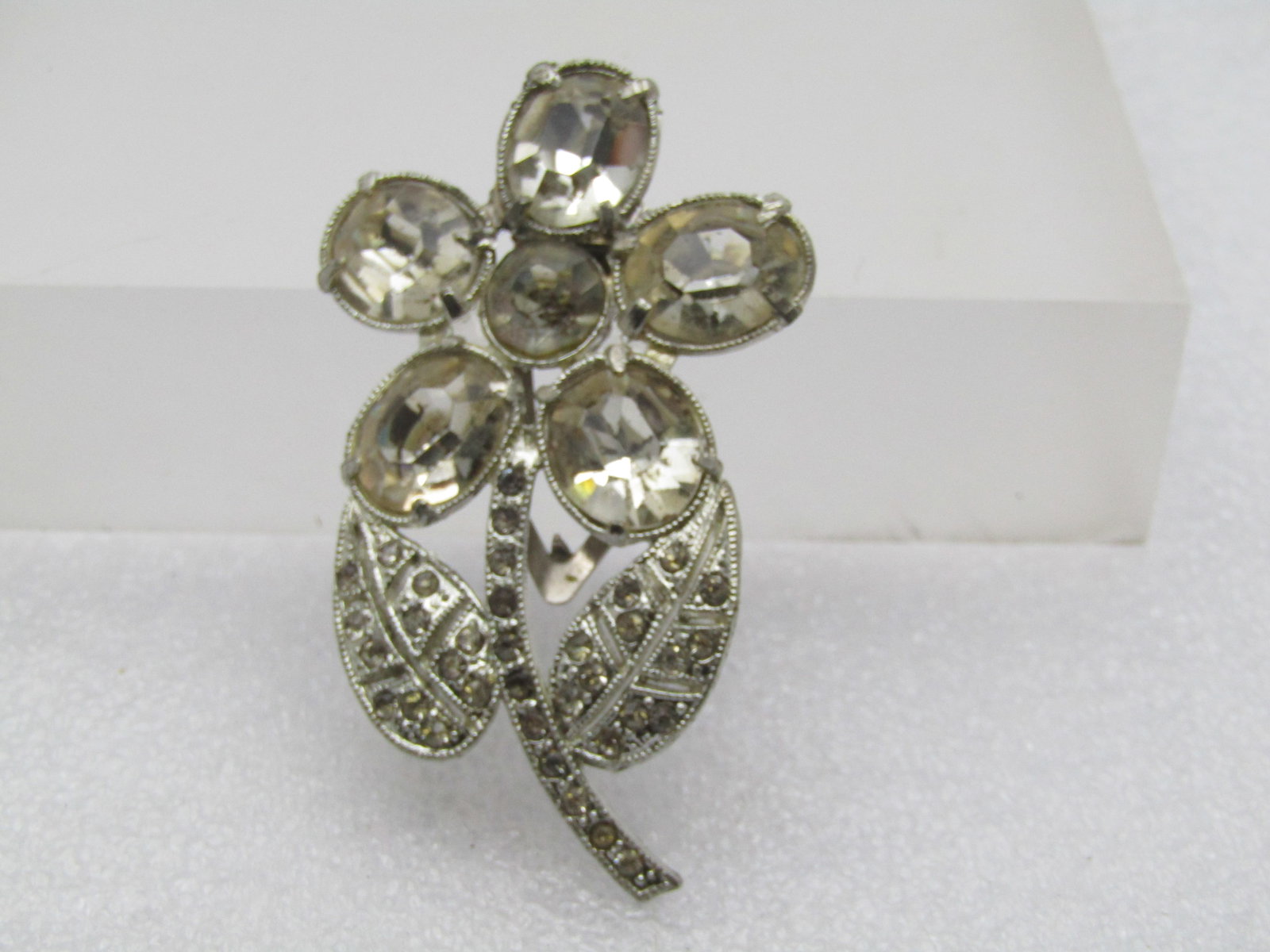 Vintage Pair of Rhinestone Floral Dress Clips, 1940's - 3