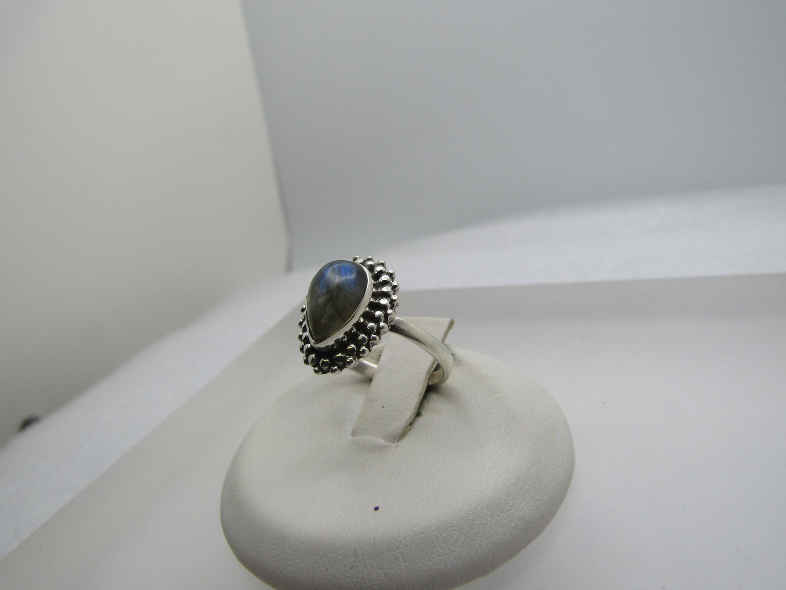 Sterling Labradorite Ring, Sz. 5.5, Southwestern Themed - 2