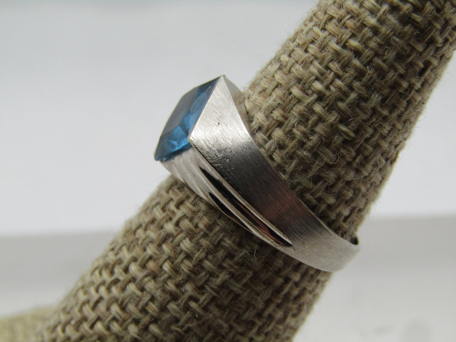 Vintage 14kt Blue Topaz Ring, Sz. 6.75, White Gold Unisex, 1960's-1970's - 2