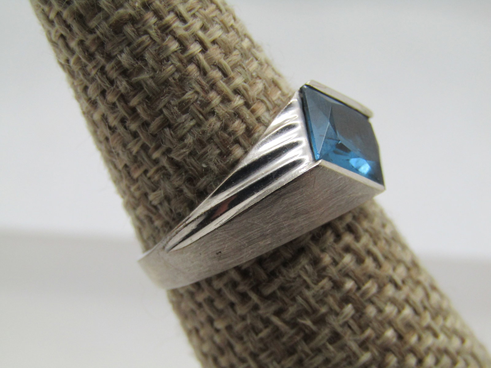 Vintage 14kt Blue Topaz Ring, Sz. 6.75, White Gold Unisex, 1960's-1970's - 3