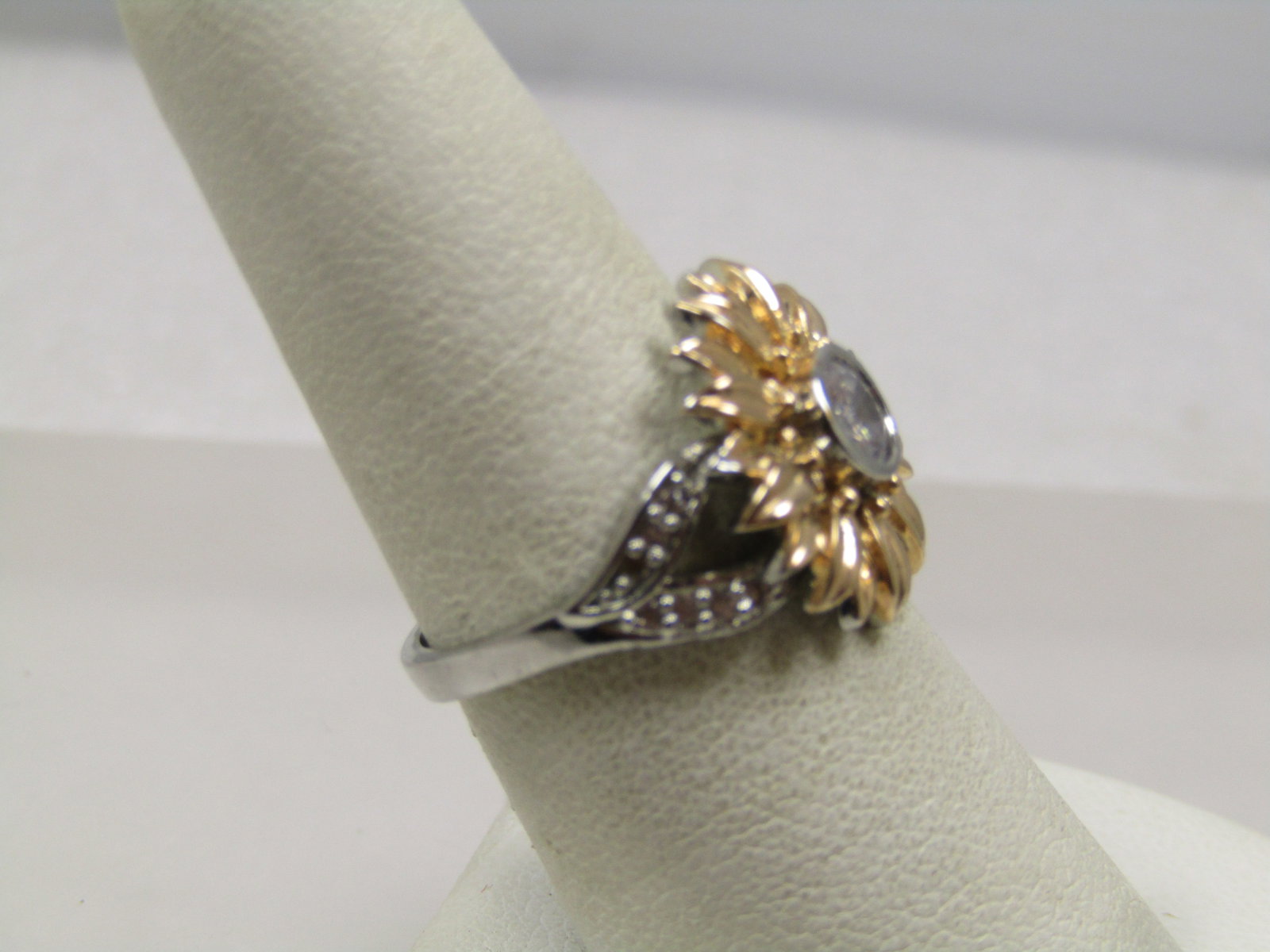 Two-Tone Clear Rhinestone Sunflower Ring, Sz. 7. - 3