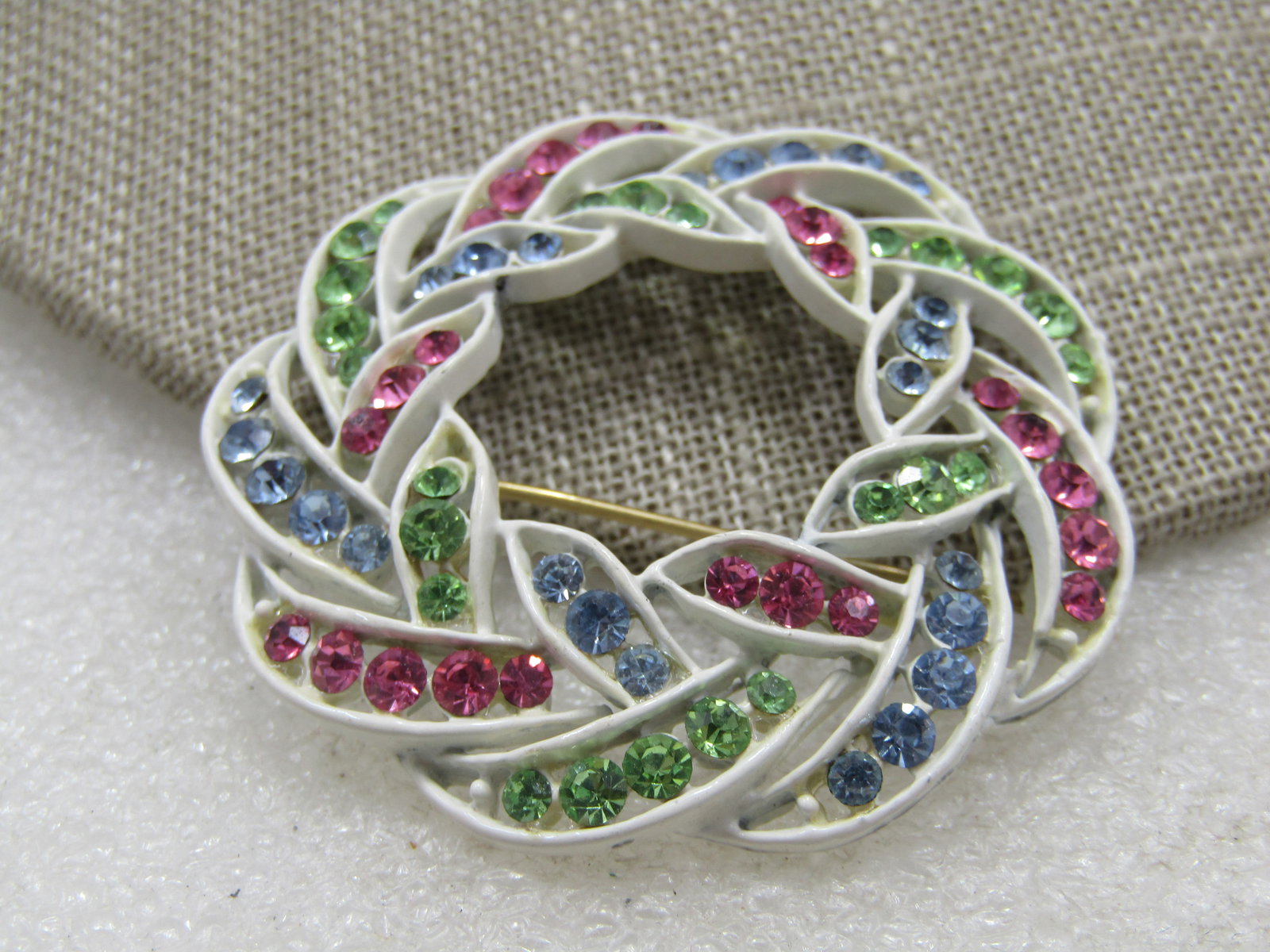 Vintage Pastel Rhinestone White Enameled Brooch, 1960's-1970's - 4