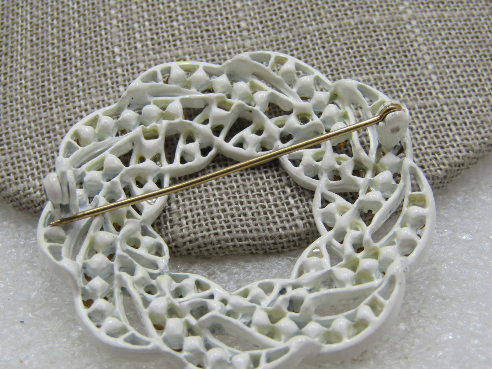 Vintage Pastel Rhinestone White Enameled Brooch, 1960's-1970's - 5