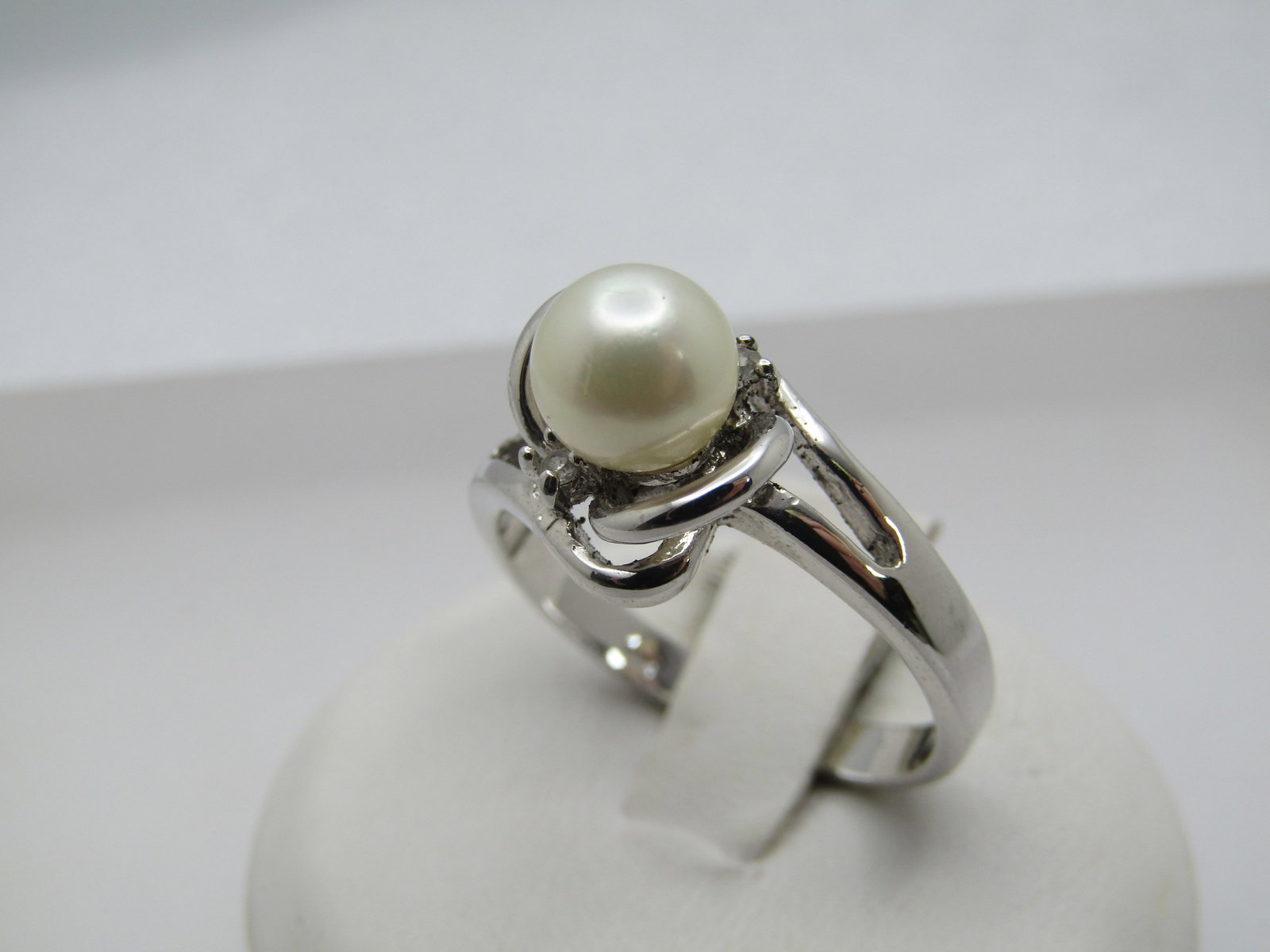 Silver Plated Faux Pearl Ring, Rhinestone Accents, Sz. 9.5, 1990;s-2000 - 2