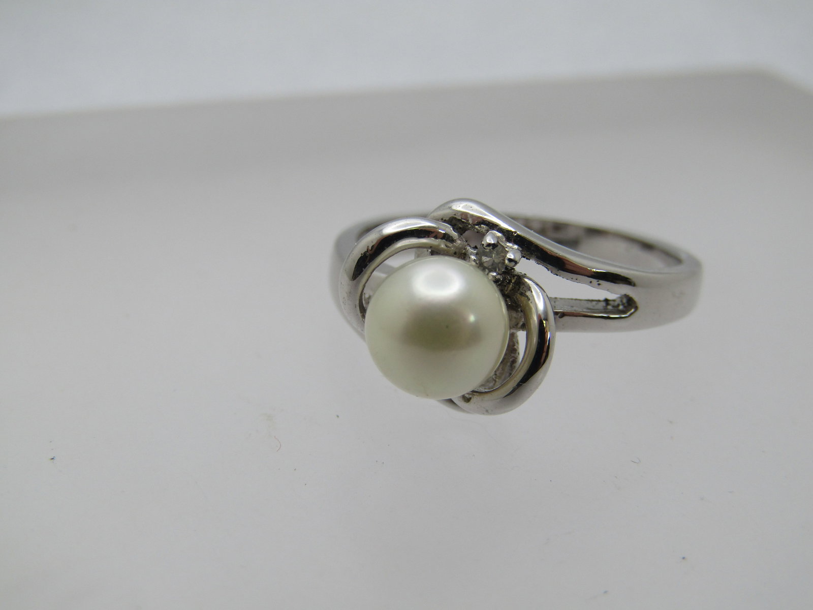 Silver Plated Faux Pearl Ring, Rhinestone Accents, Sz. 9.5, 1990;s-2000 - 4