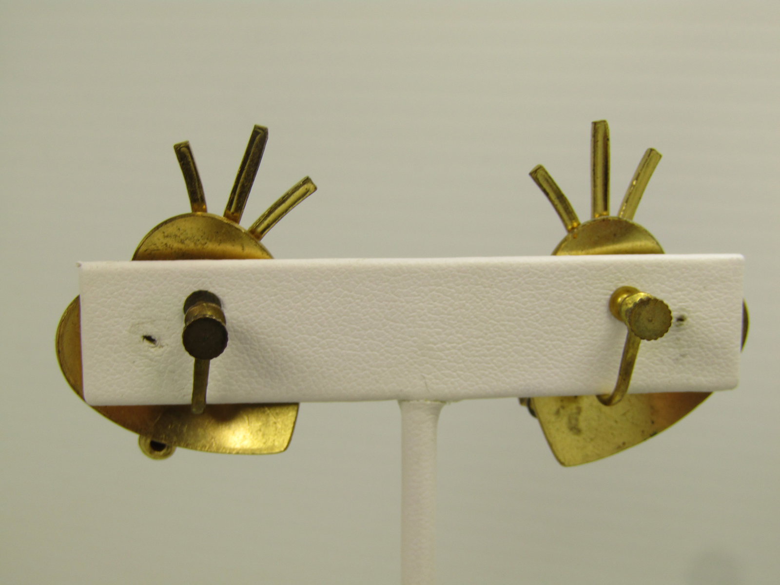 Vintage Heart & Red Rhinestone Stem Mod Earrings, 1940's-1950's, Screwback - 4