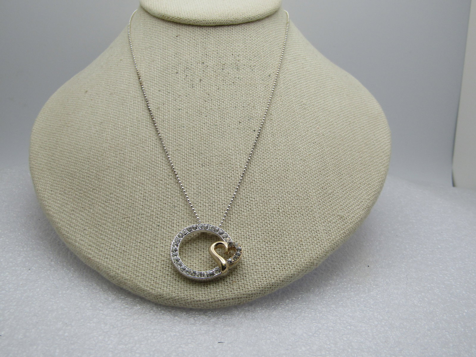 Vintage Silver Tone Rhinestone Heart Necklace 16"-18" - 3