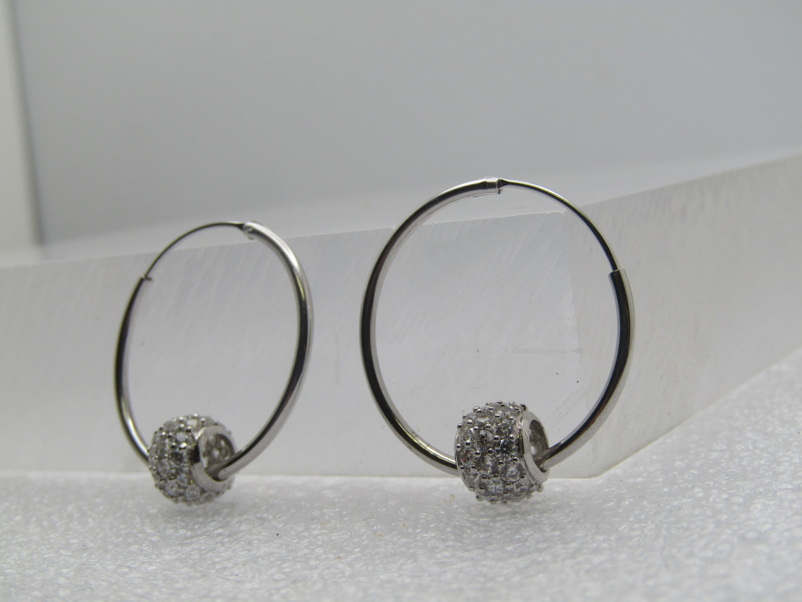 Sterling Silver CZ Hoop Earrings, Sliding Bead, Pierced, 1", 1990's-2000's - 4
