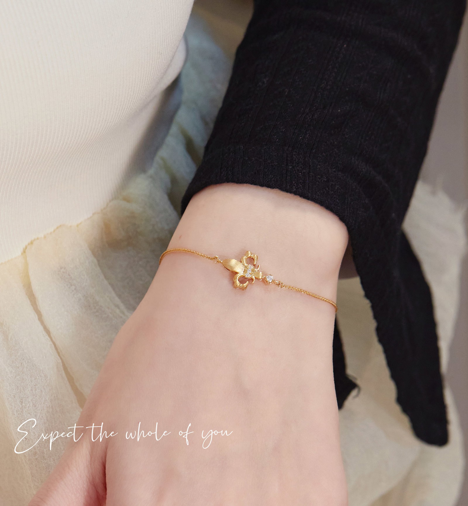 18K gold cultured diamond vintage brushed iris flower bracelet - 3