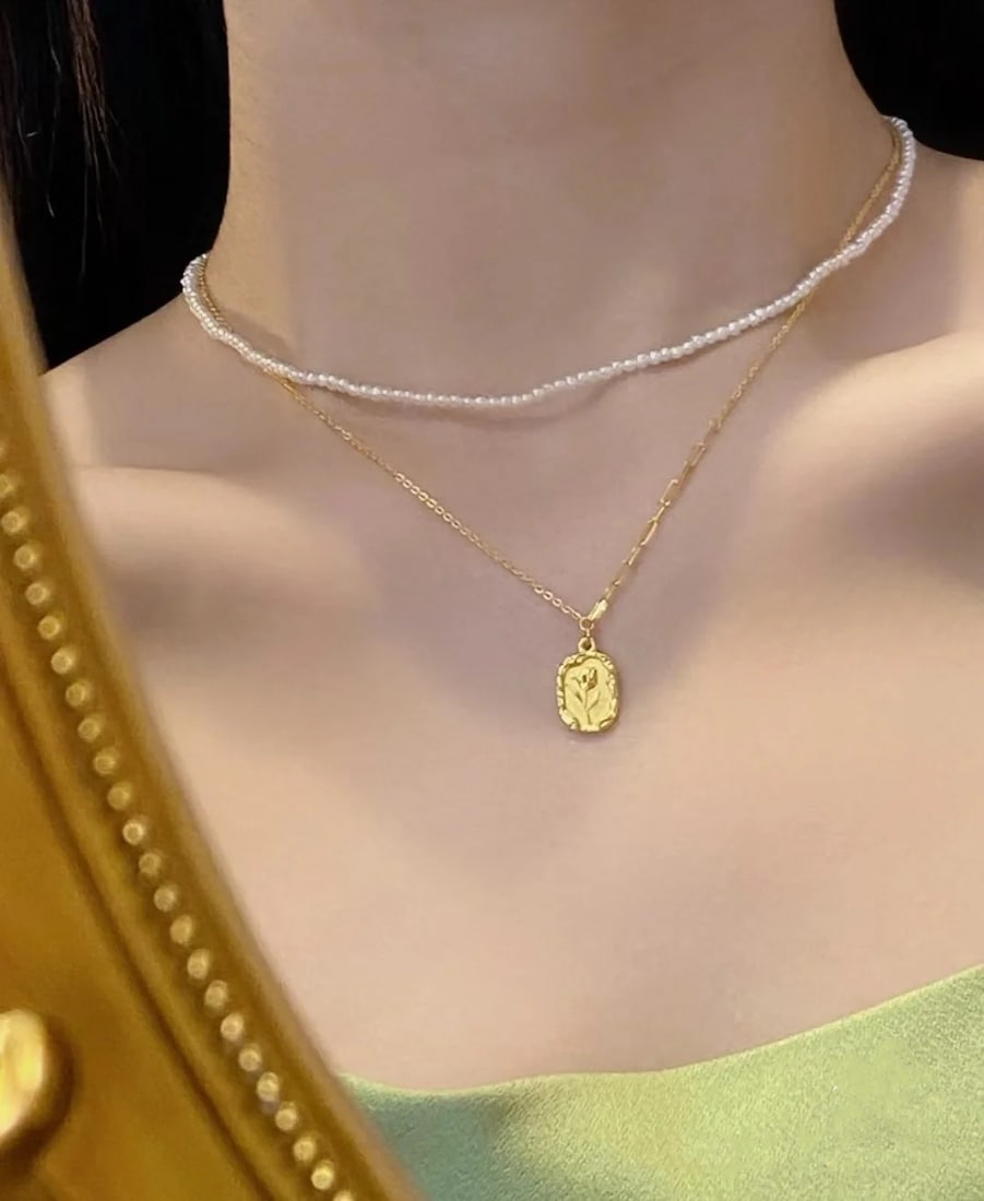 18K Gold Diamond Tulip Necklace - 2
