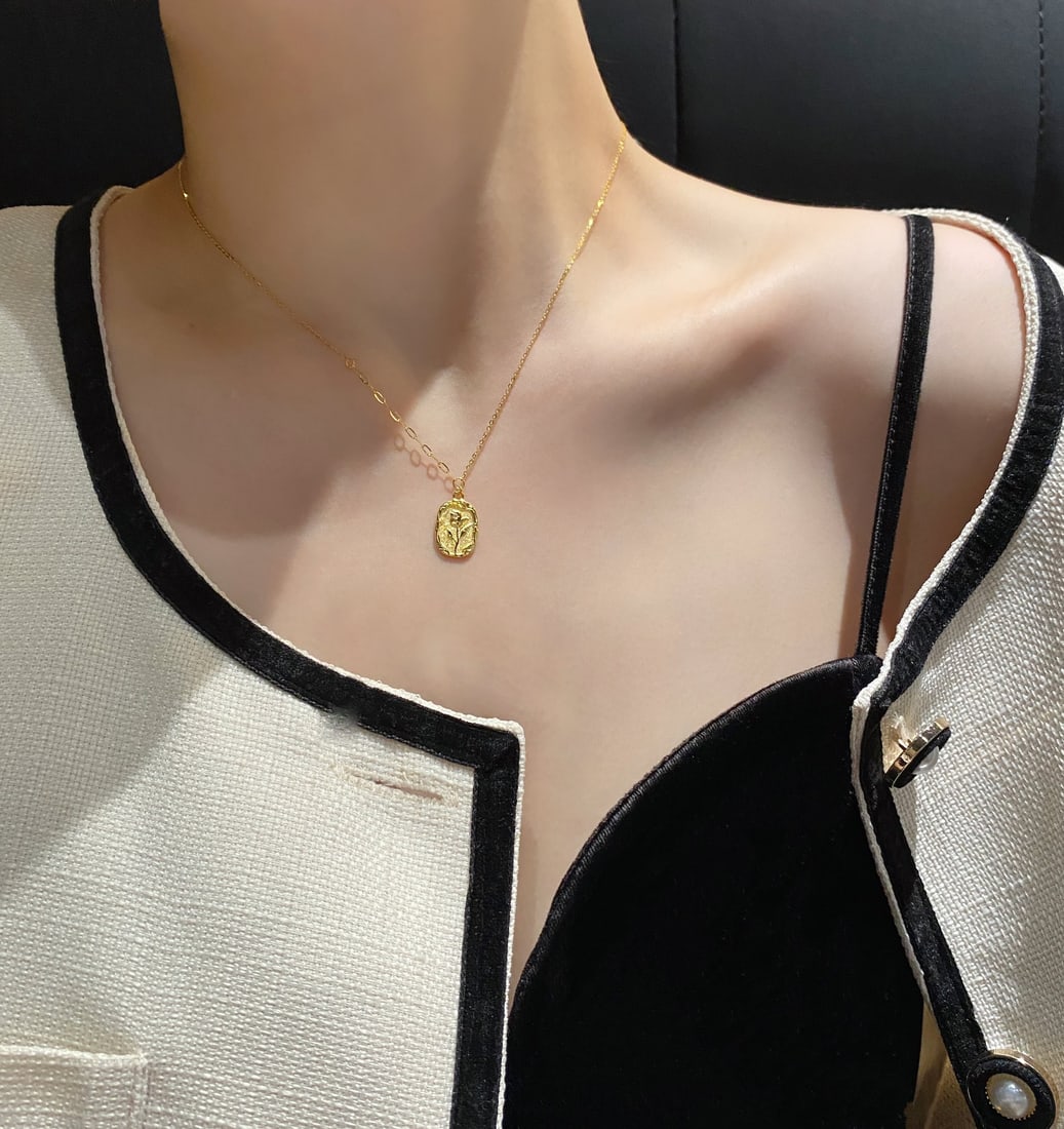 18K Gold Diamond Tulip Necklace - 5