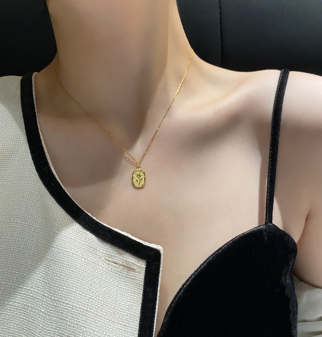 18K Gold Diamond Tulip Necklace - 6