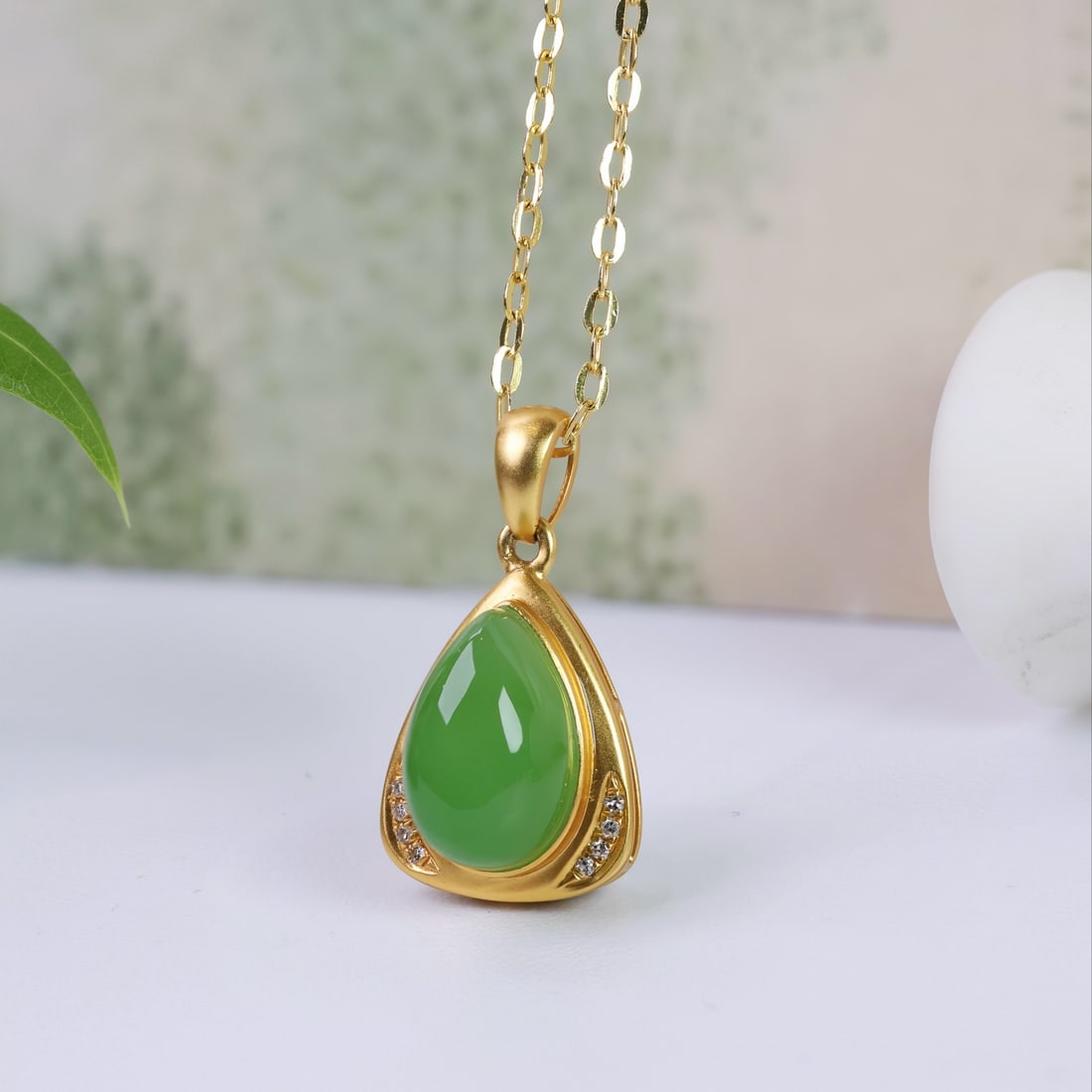 18K gold apple green jade pendant - 6