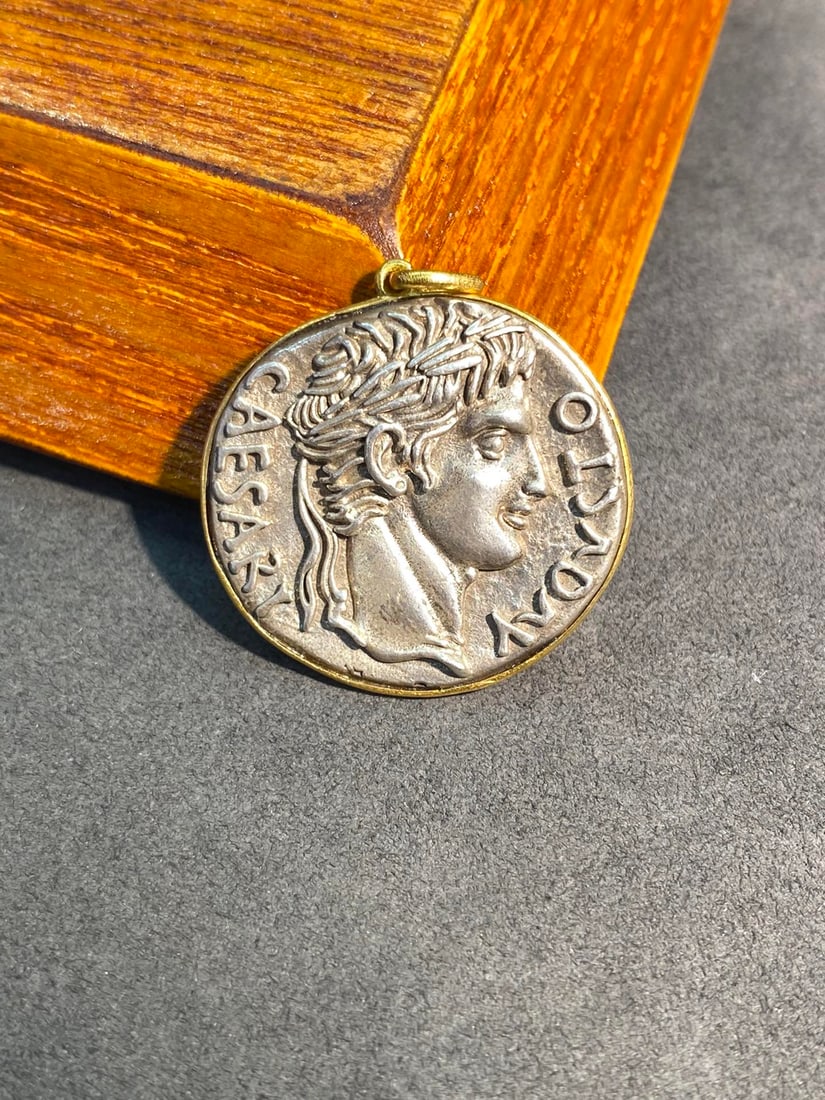 18K gold ancient coin pendant - 2
