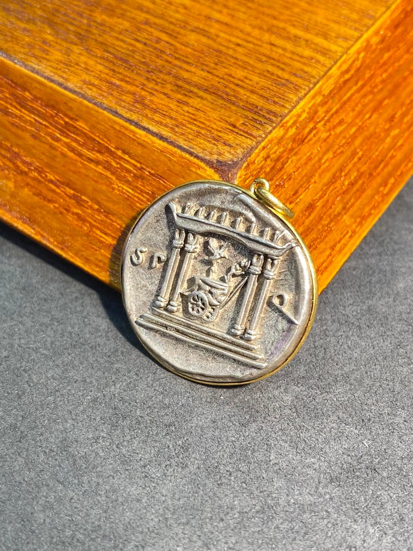 18K gold ancient coin pendant - 4
