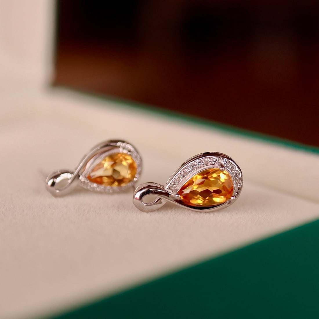 Sterling silver yellow crystal stud earrings - 3