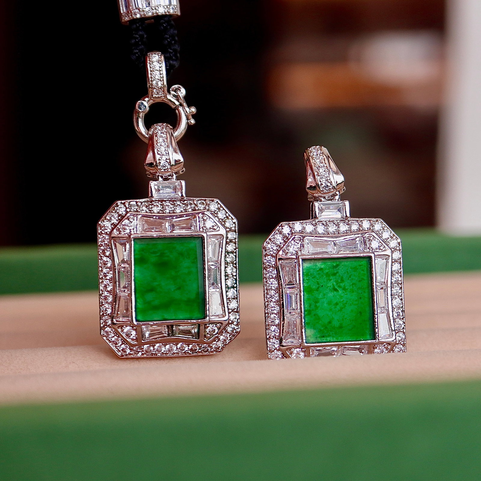 18K gold jade pendant - 3