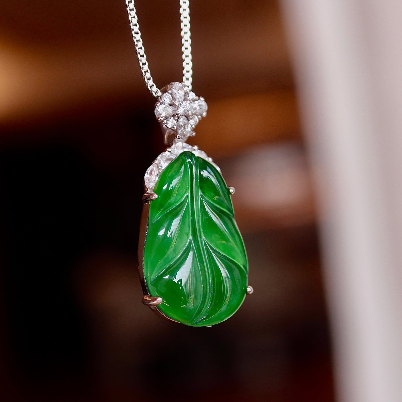 Jade leaf pendant - 6