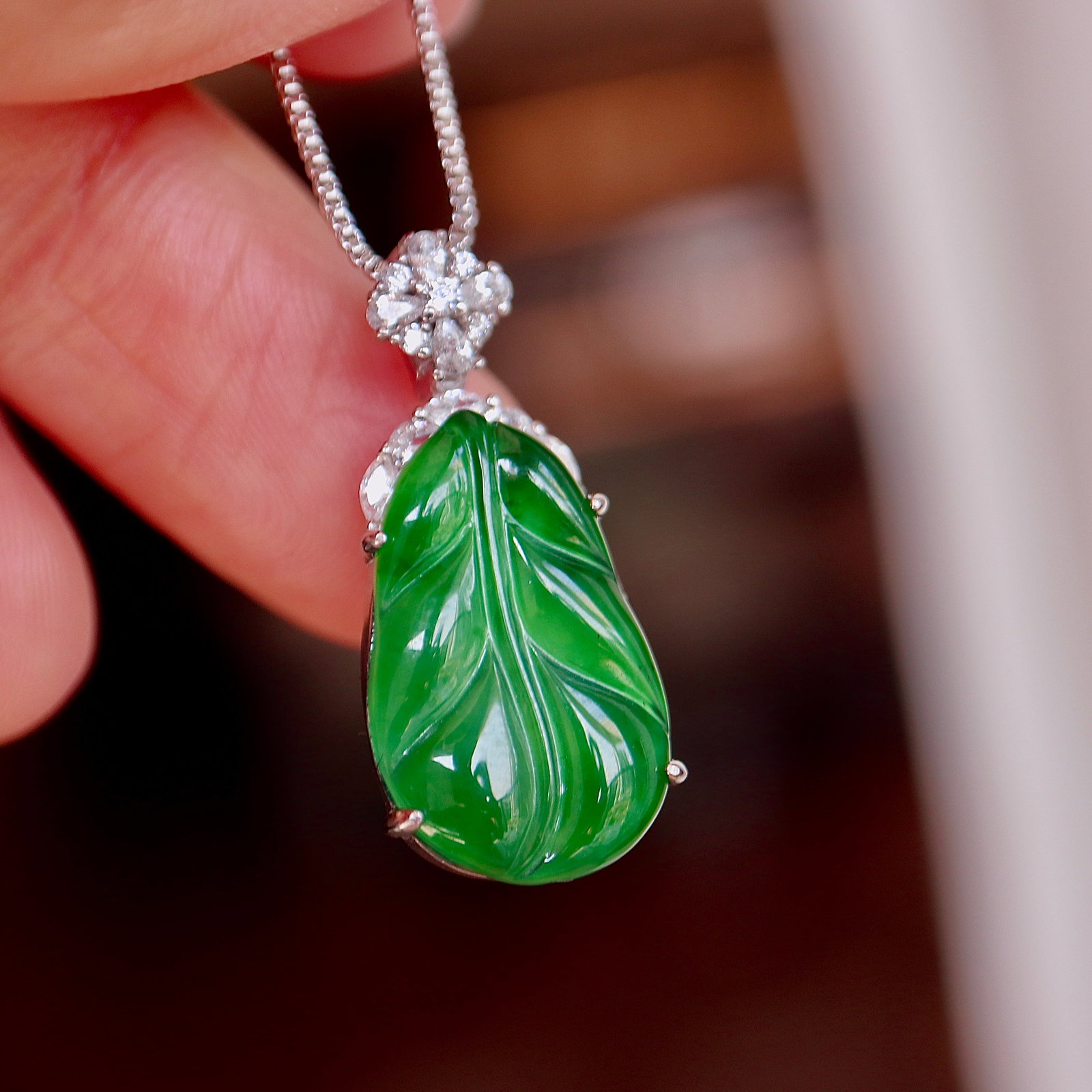 Jade leaf pendant - 8