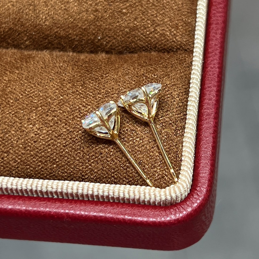 18K Gold Moissanite Stud Earrings - 3