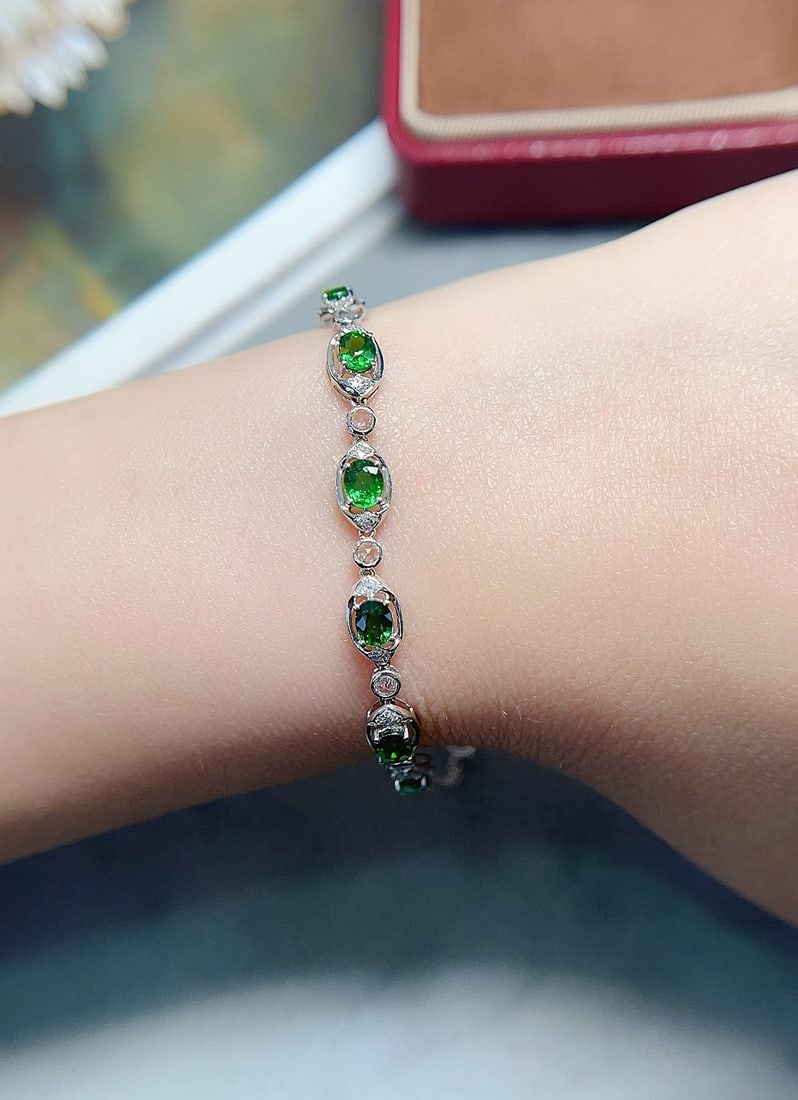 18K Gold Tsavorite Garnet Bracelet - 5