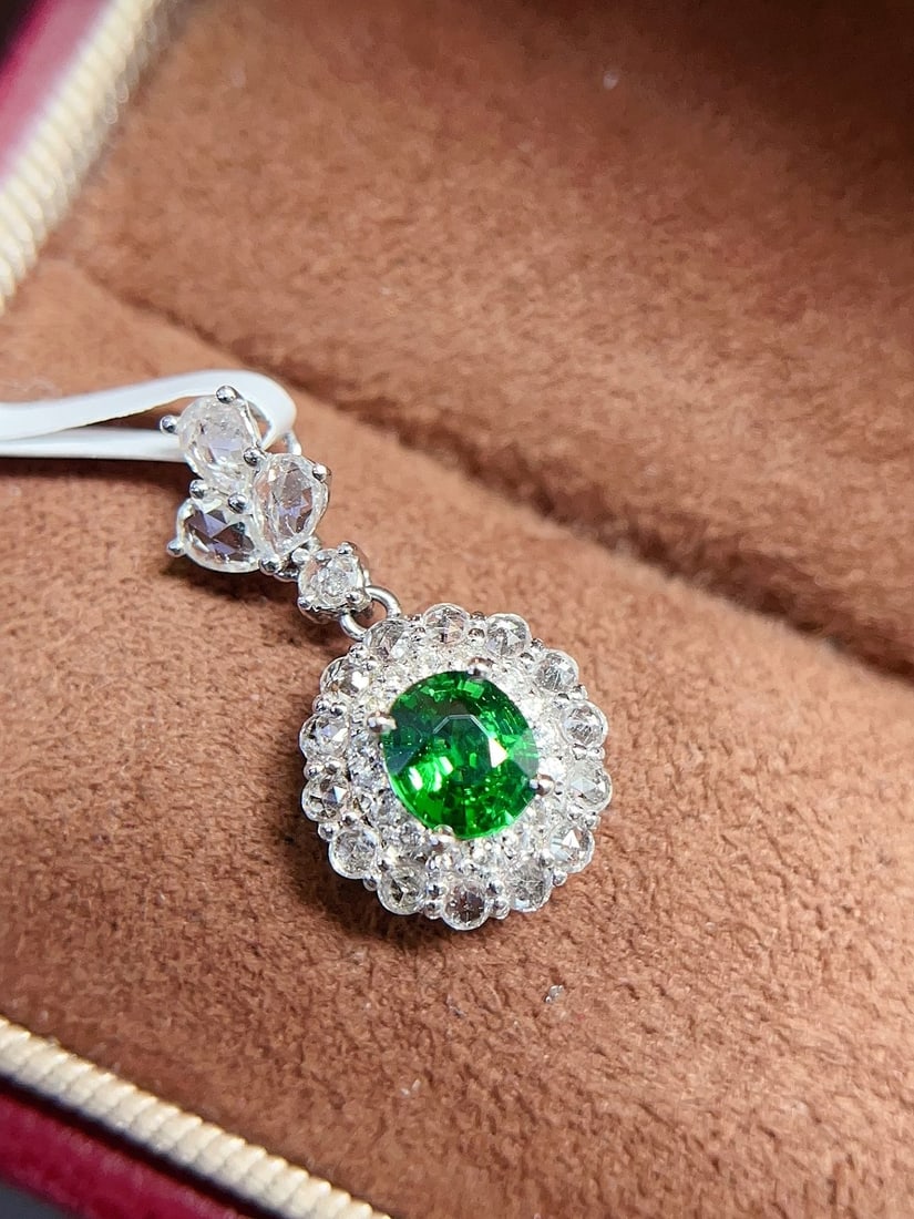 18K Gold Sapphire Pendant - 8