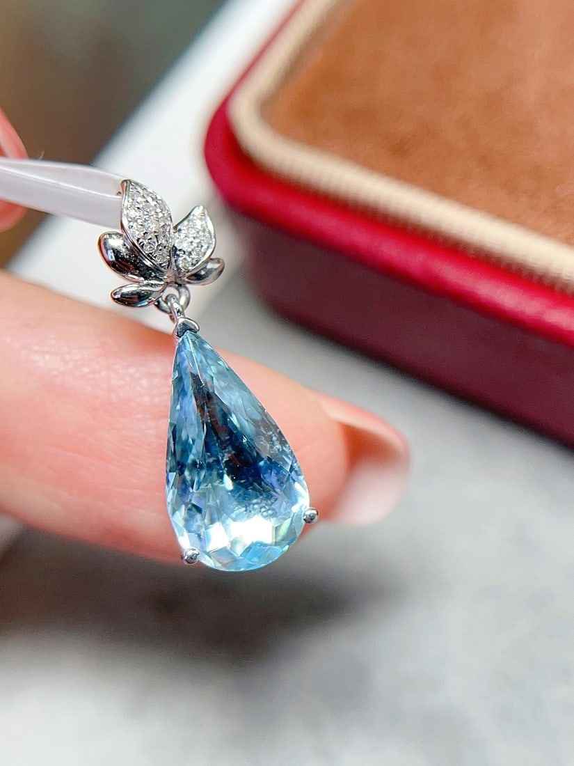 18K gold sea blue sapphire pendant - 2