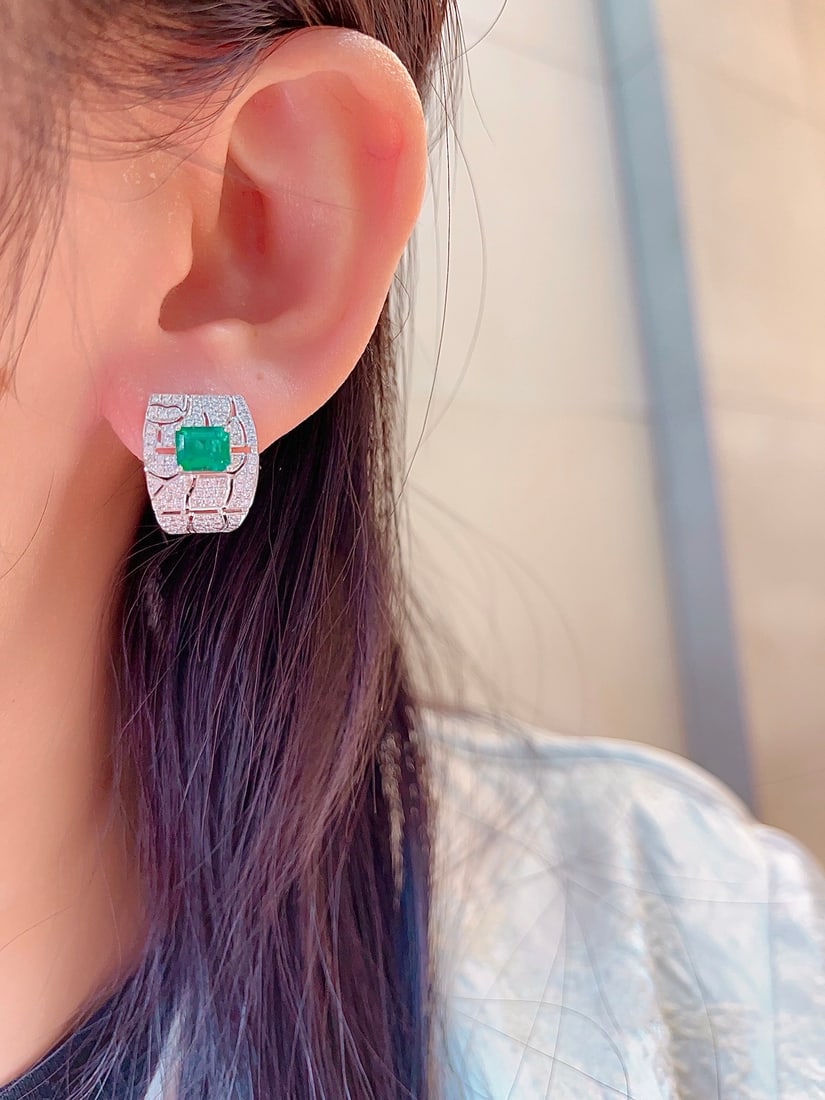 18K gold emerald earrings - 8