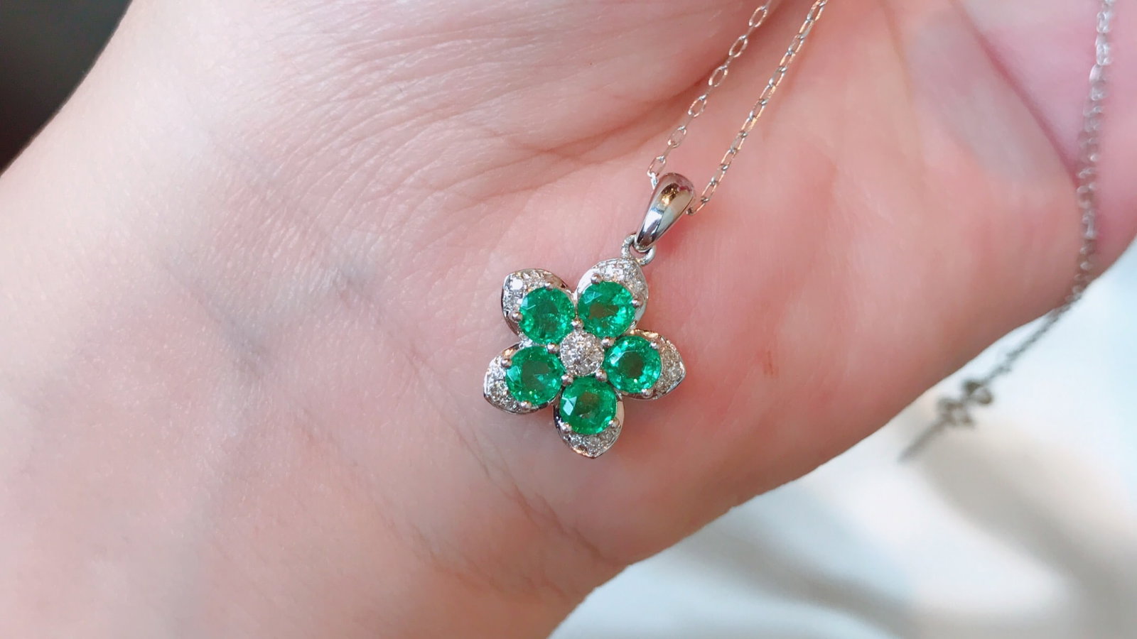 18K gold emerald pendant - 6