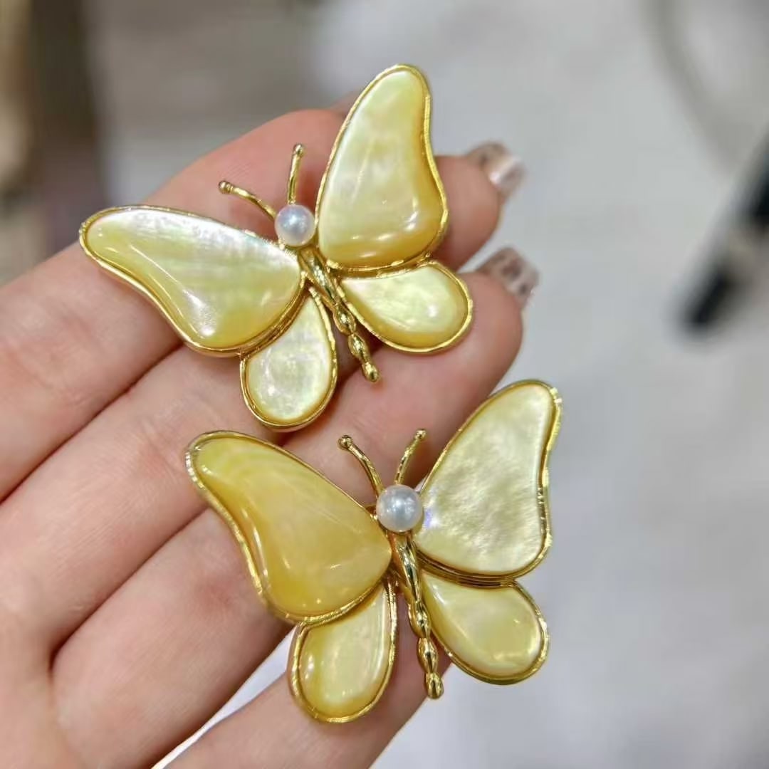 Freshwater pearl shell brooch - 3