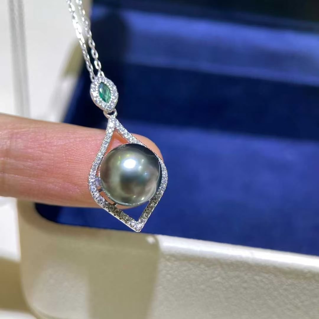 Pearl pendant - 4