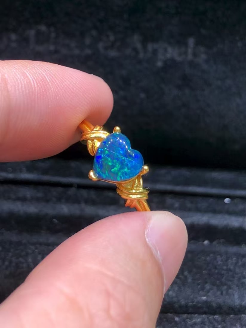 S925 pure silver opal ring: Title: S925 pure silver opal ring Description: This Opal ring captivates with its unique natural beauty and exquisite craftsmanship. Each opal is carefully selected to showcase a dazzling brilliance r