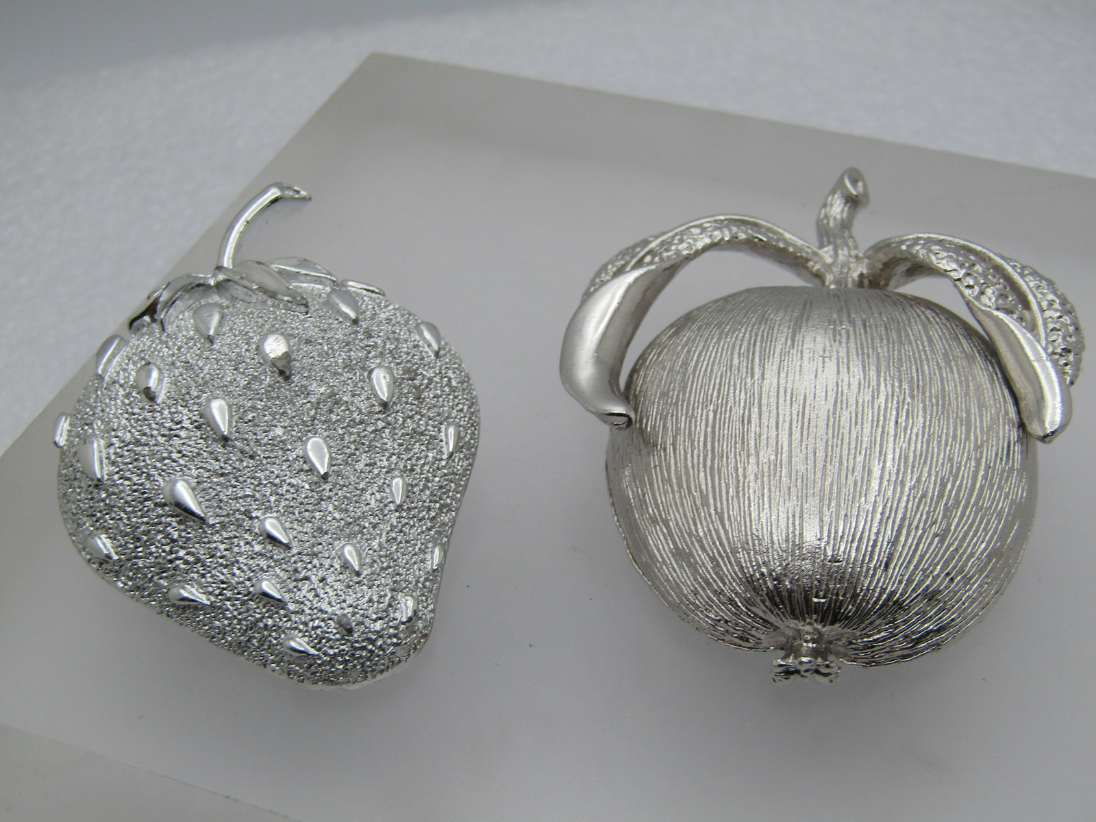 Vintage Sarah Coventry Strawberry & Apple Brooches, 1960's-1970's - 3