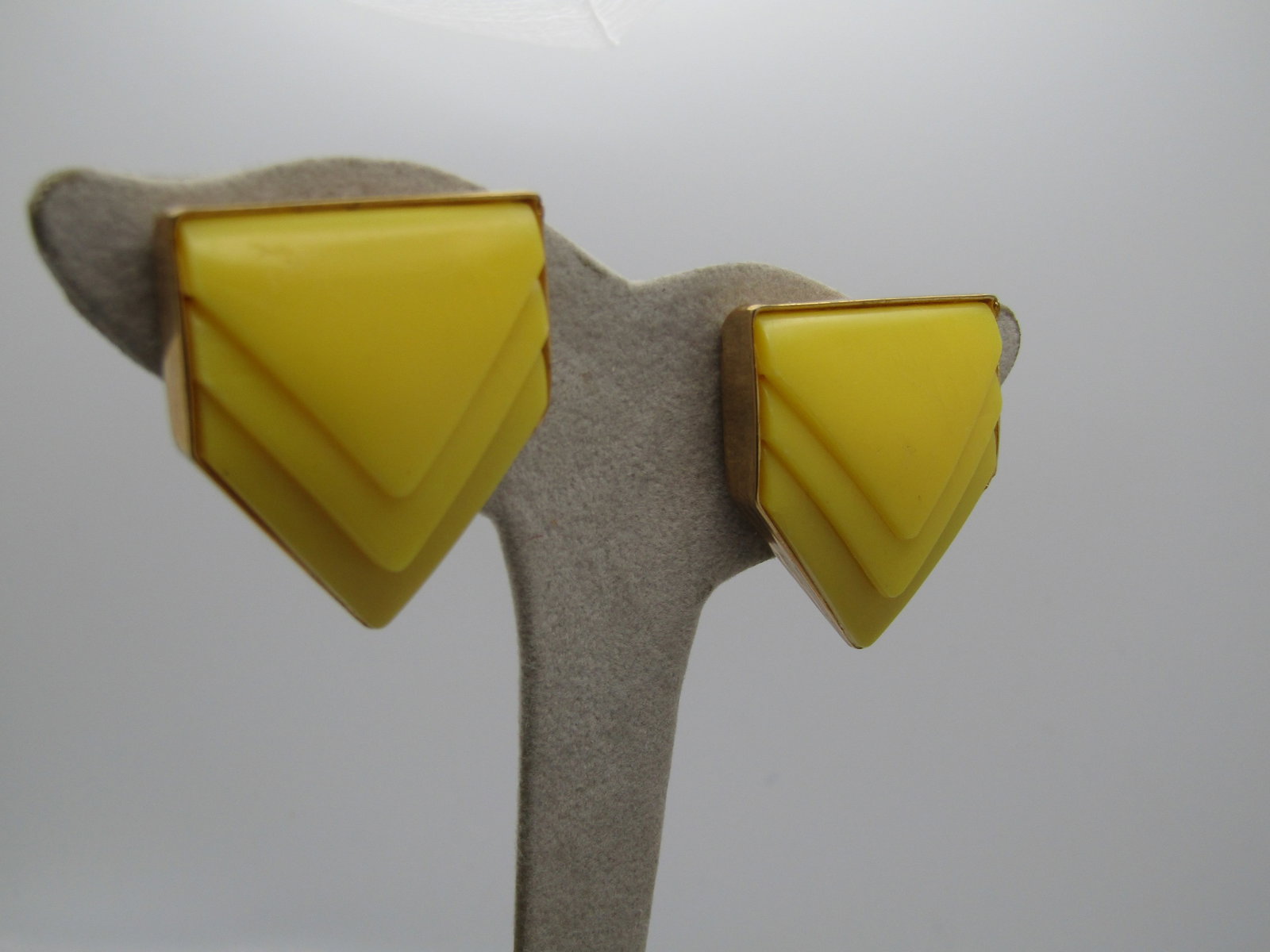 Vintage Yellow Lucite Chevron Earrings, Clip, 1960's-1970's - 3