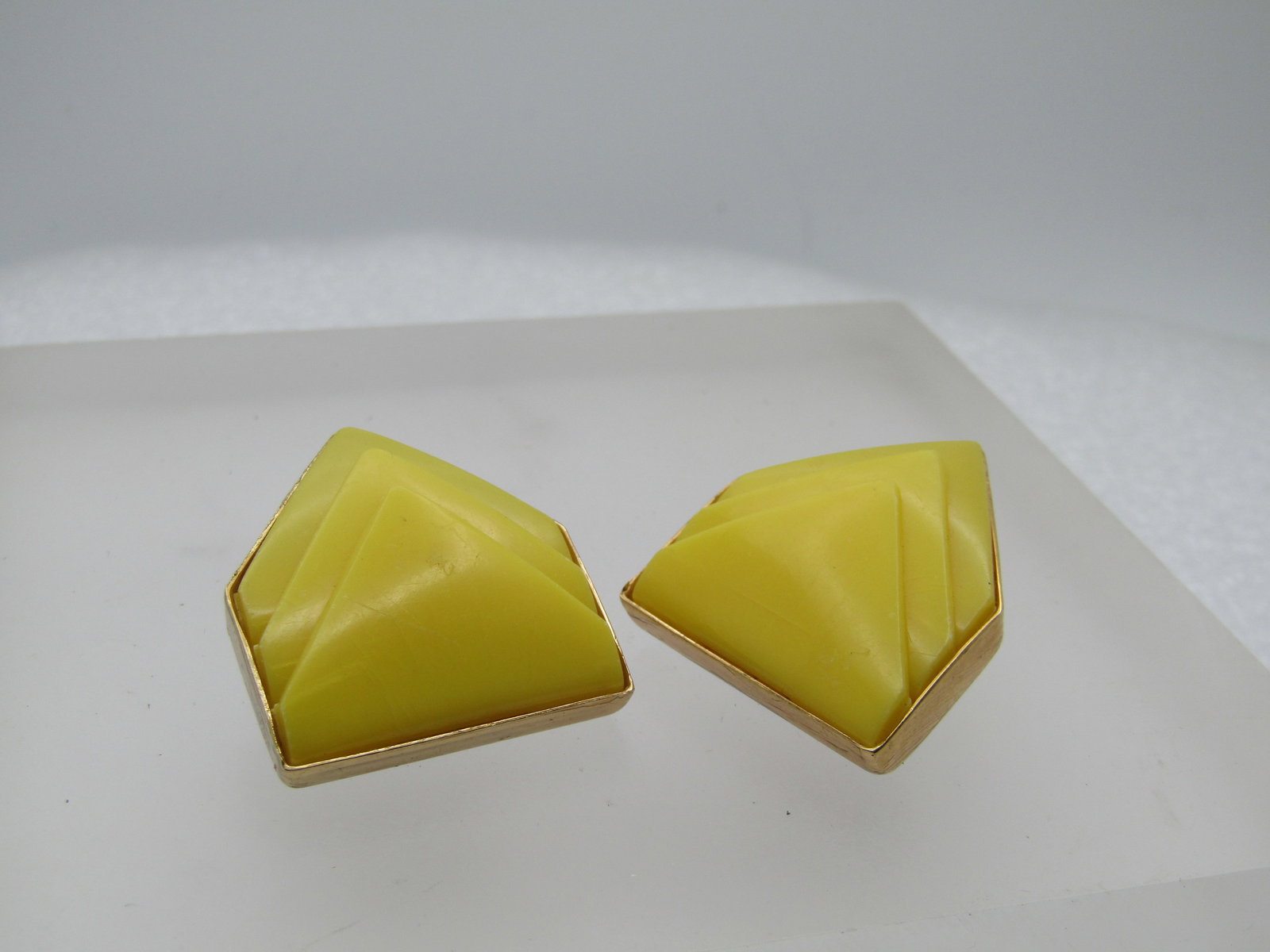 Vintage Yellow Lucite Chevron Earrings, Clip, 1960's-1970's - 5