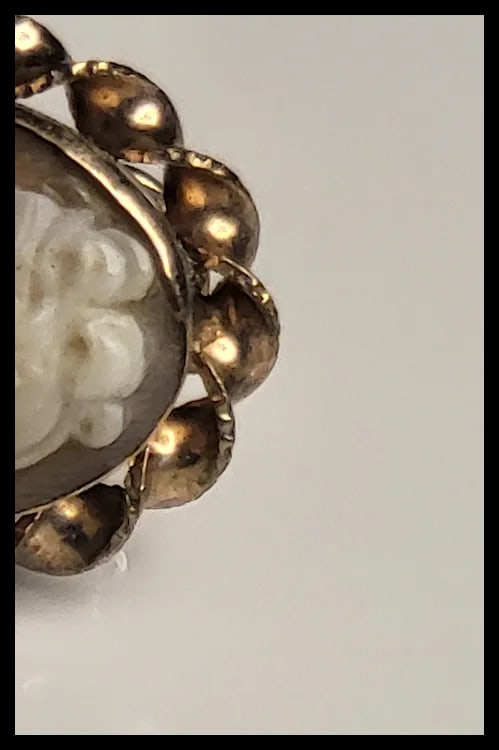 Vintage Van Dell Filigree Screw Back Cameo Earrings - 6