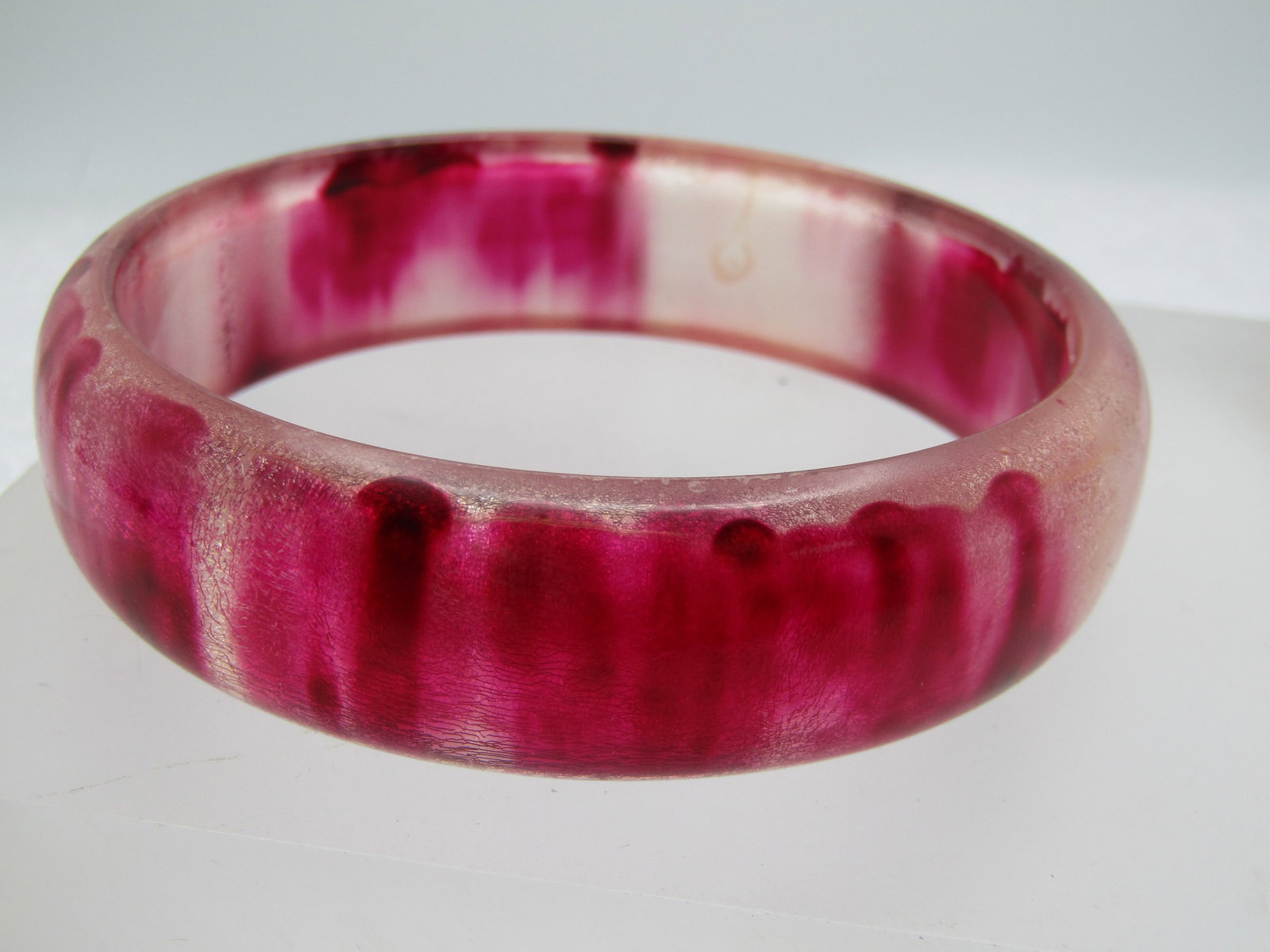 Vintage Clear & Raspberry Bangle Bracelet, 8" 1960's-1980's - 3
