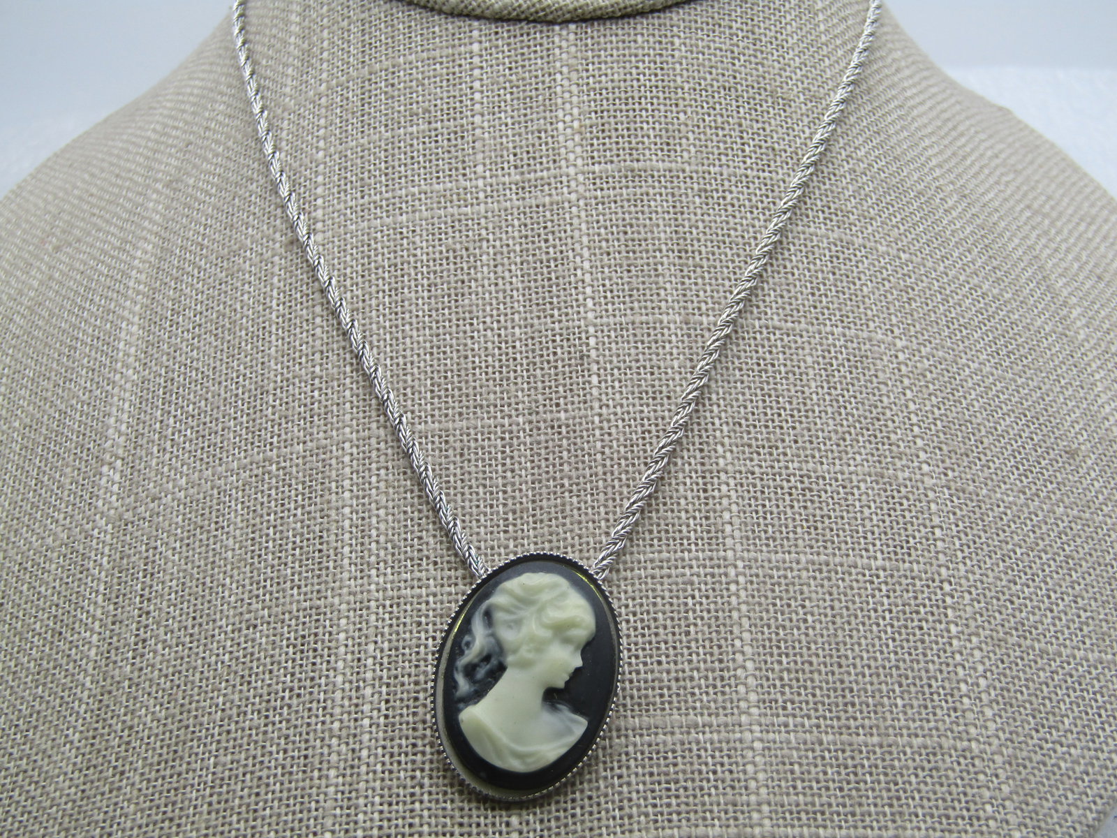 Vintage Cameo Necklace, 15" Monet Chain, 1960's-1970's - 4