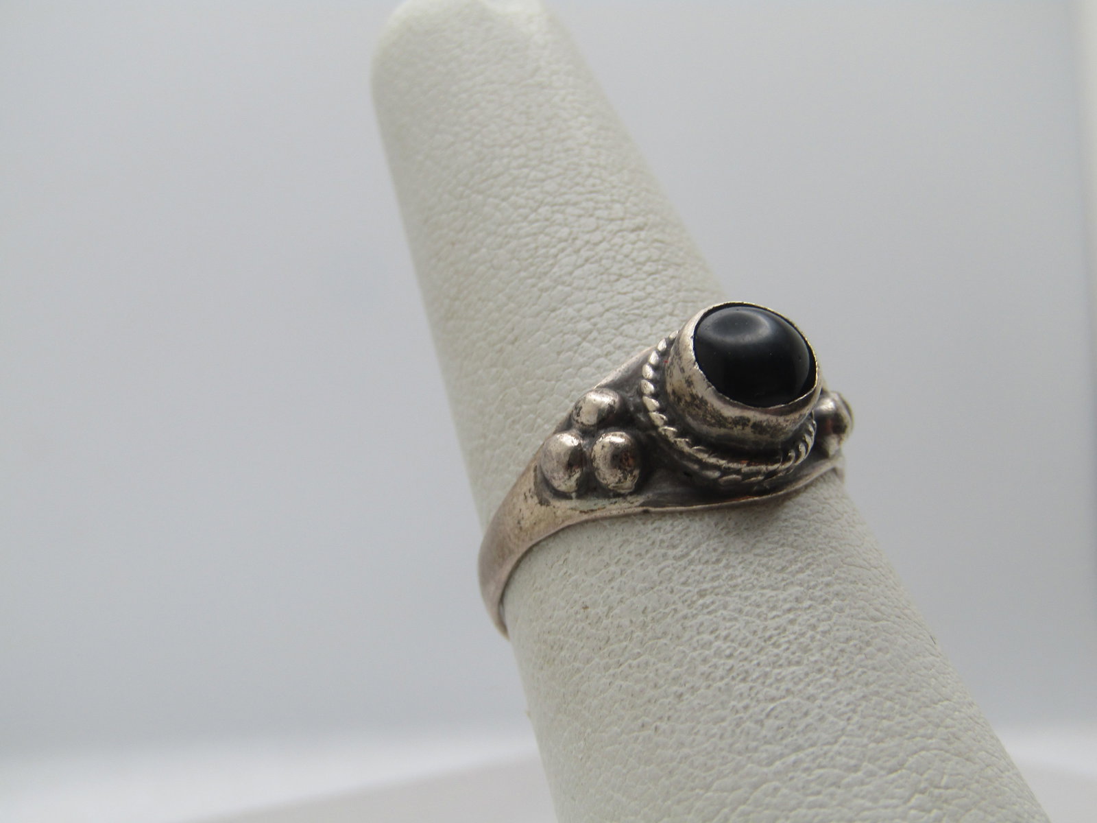 Vintage Sterling Onyx Ring, Southwestern/Bali, Sz. 8, 1970's-1980's - 4